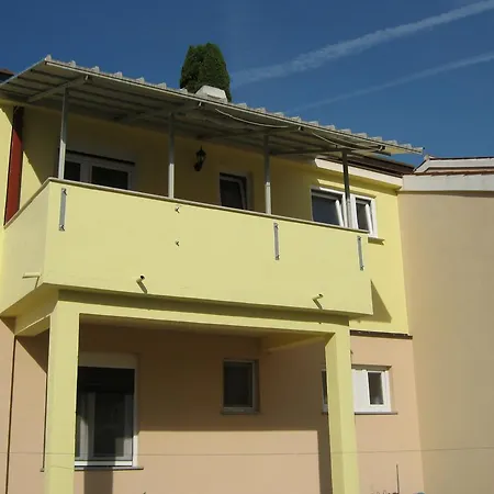 Apartmani Slavulj Fazana Exterior photo